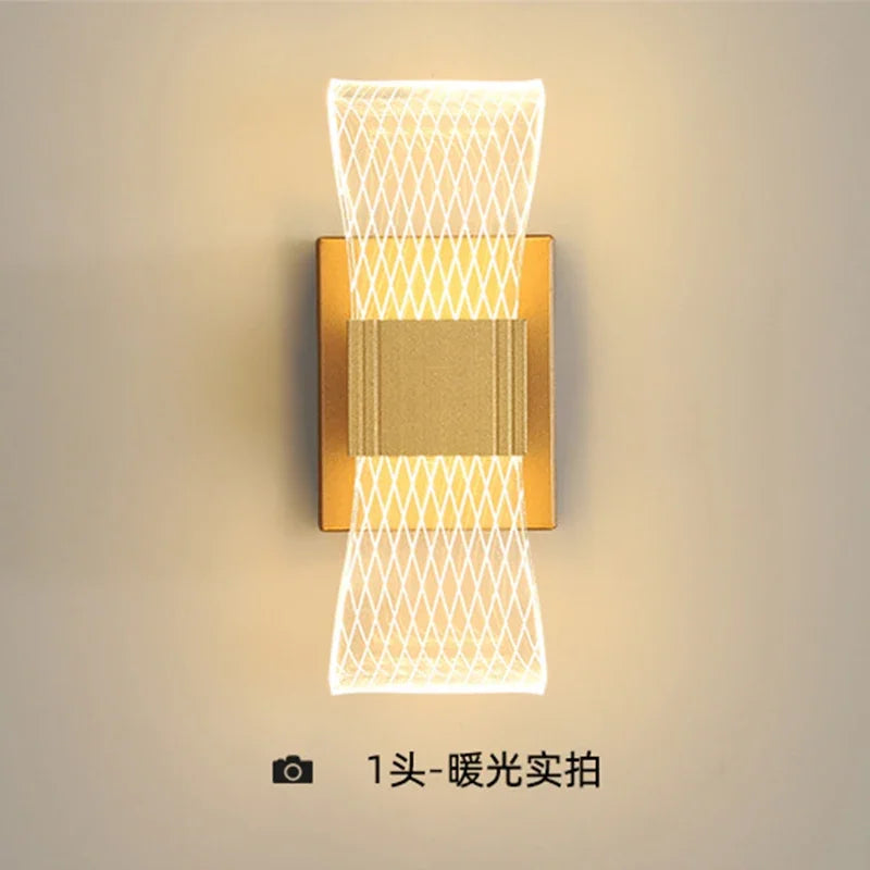 Applique LED Dorée Nordique – Salon Chambre Fond de Mur