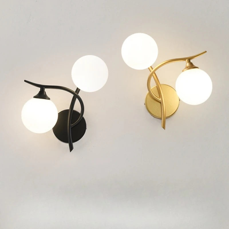 Applique Boule Verre Fer Nordique – Globe Dépoli Bras Orientable
