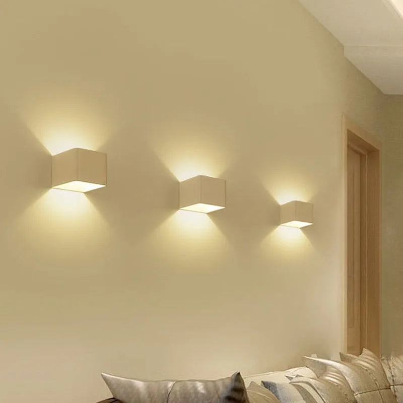 Applique LED Cube Colorée – Chambre Salon Couloir Design