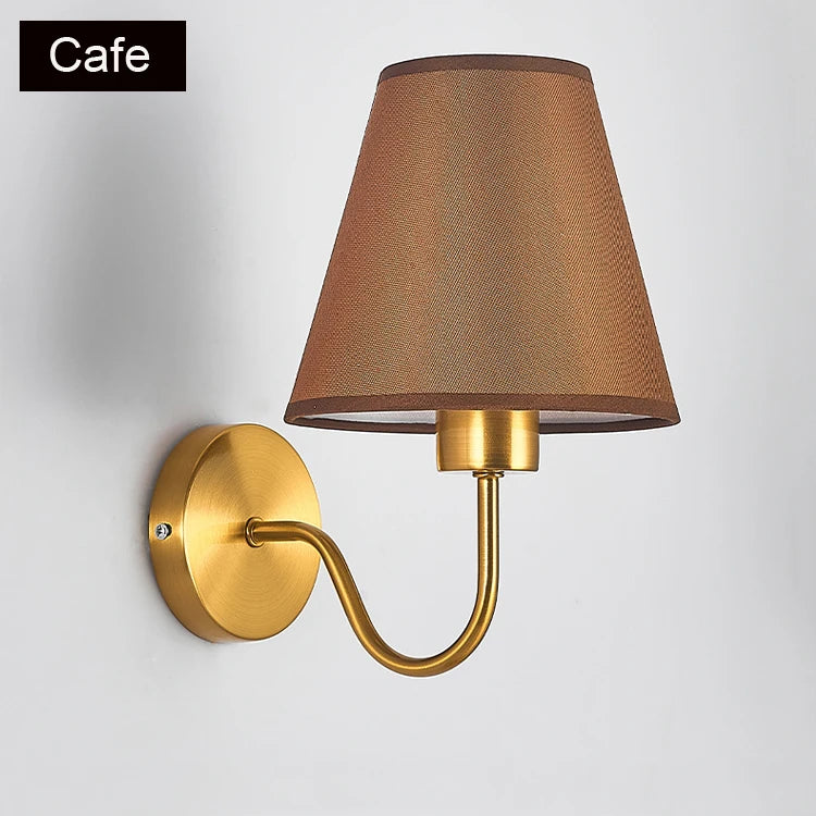 Applique Abat-Jour Tissu Conique Dorée – Lumière Enveloppante Cosy