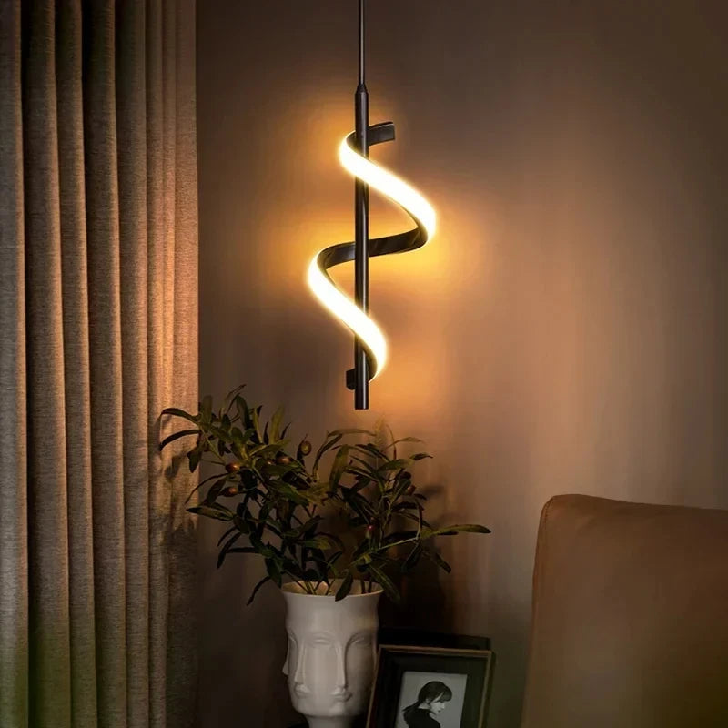 Applique Spirale LED Dorée ou Noire – Chambre Salon Nordique