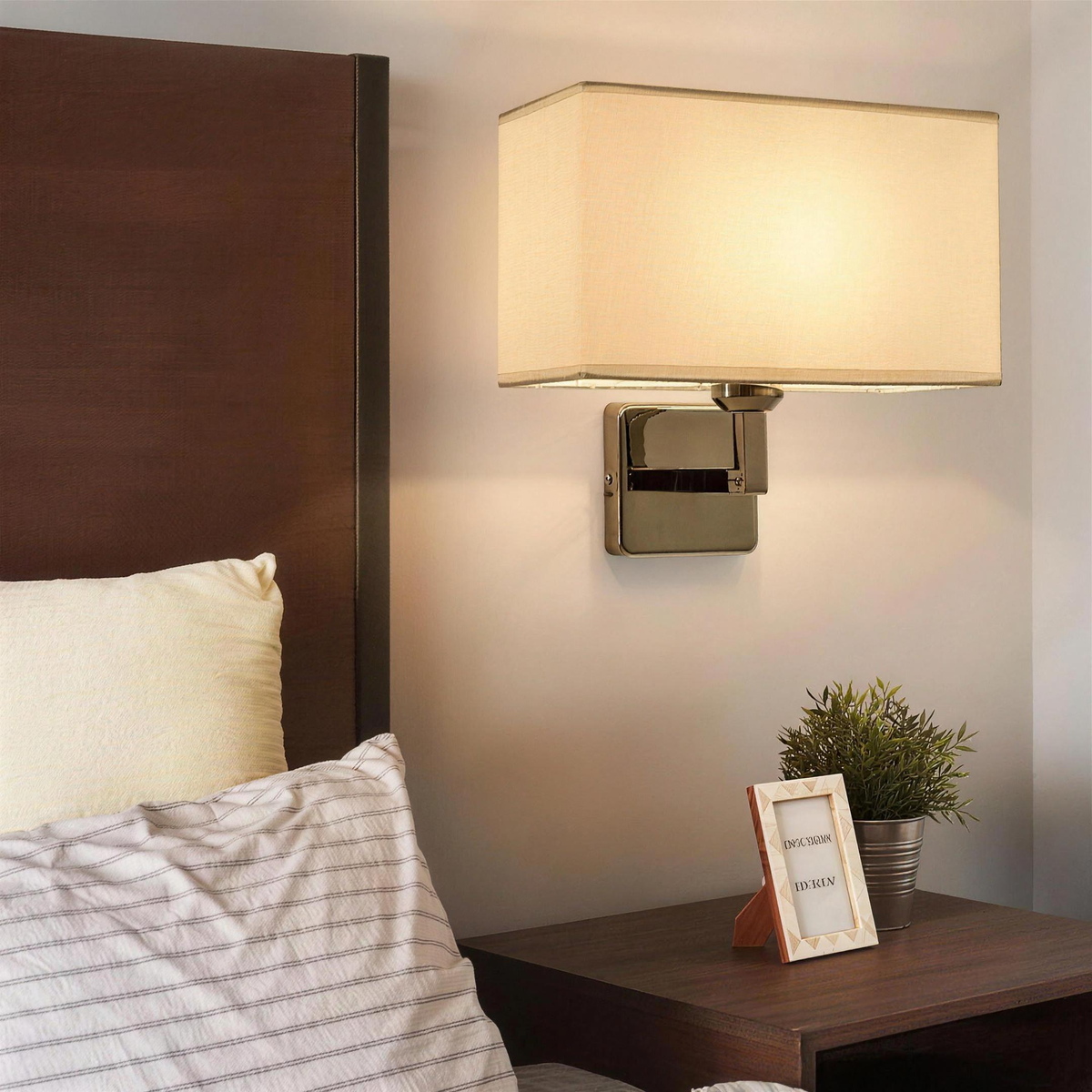 Applique orientable ambiance chambre 2K