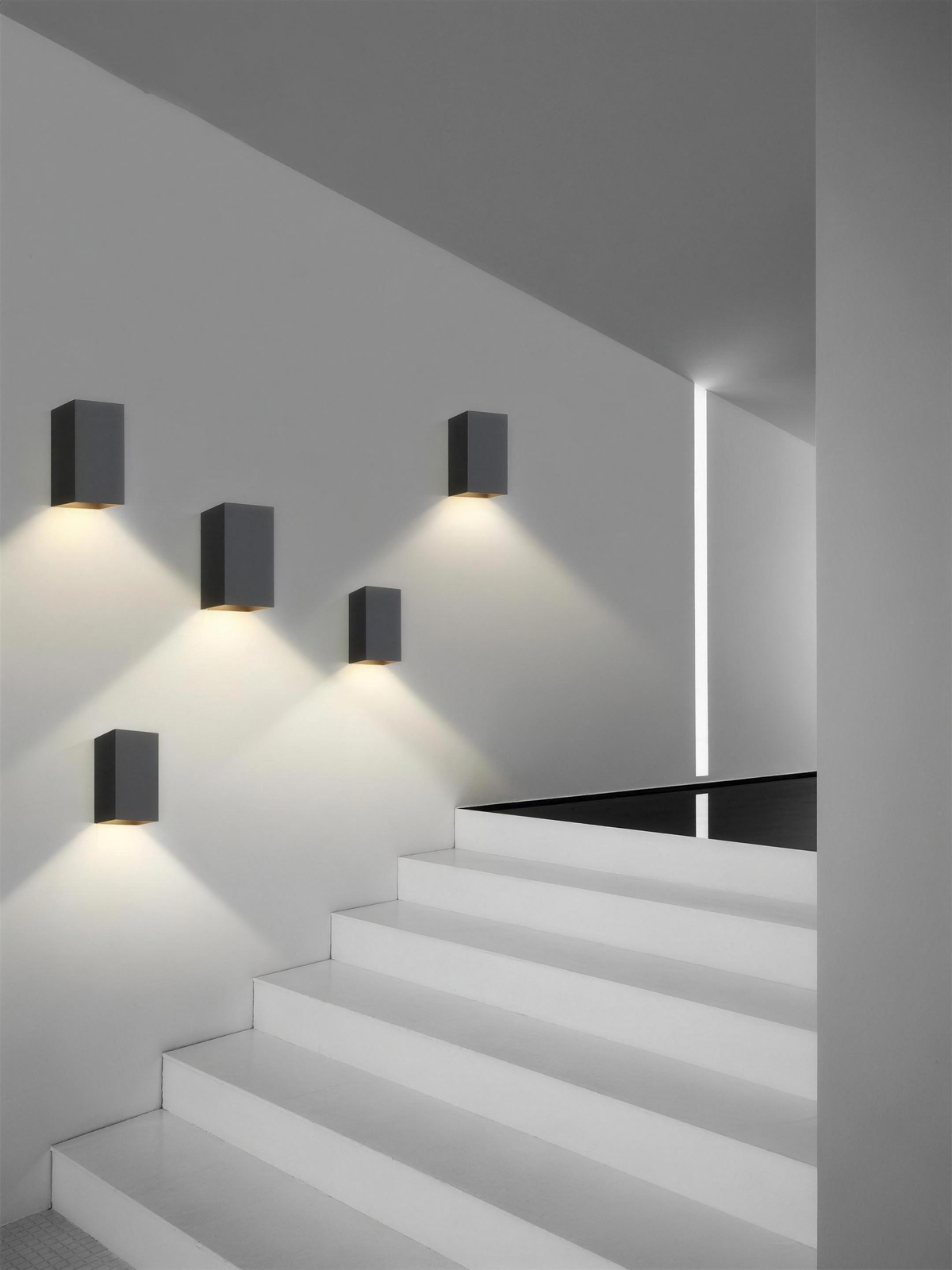 Appliques cubes LED cage escalier 2K